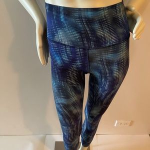 Lululemon Wunder Train  Size 4